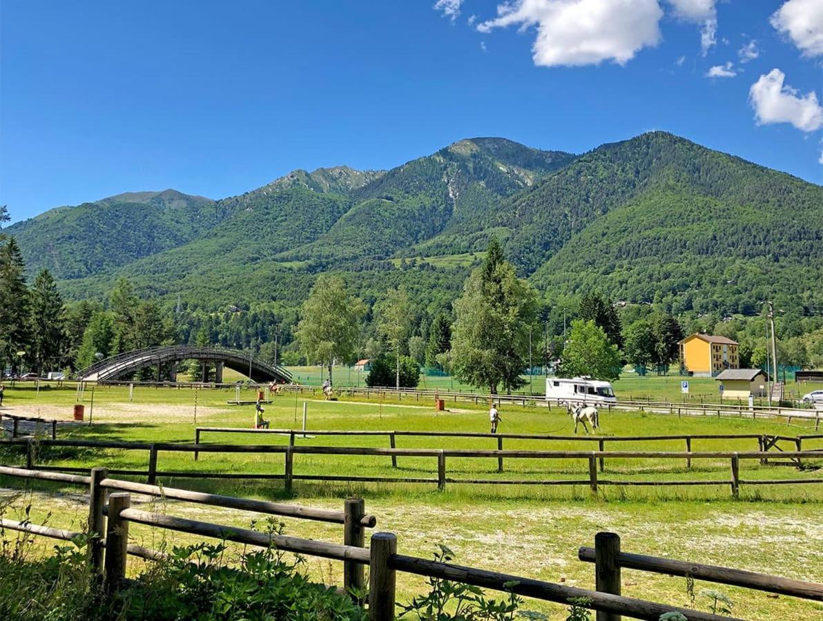 Camping La Pineta サンタ・マリア・マッジョーレ エクステリア 写真